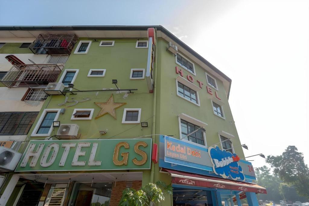 Oyo 89874 Gs Golden Star Hotel Seri Kembangan Exterior foto