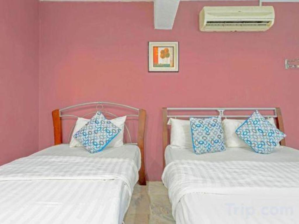 Oyo 89874 Gs Golden Star Hotel Seri Kembangan Exterior foto