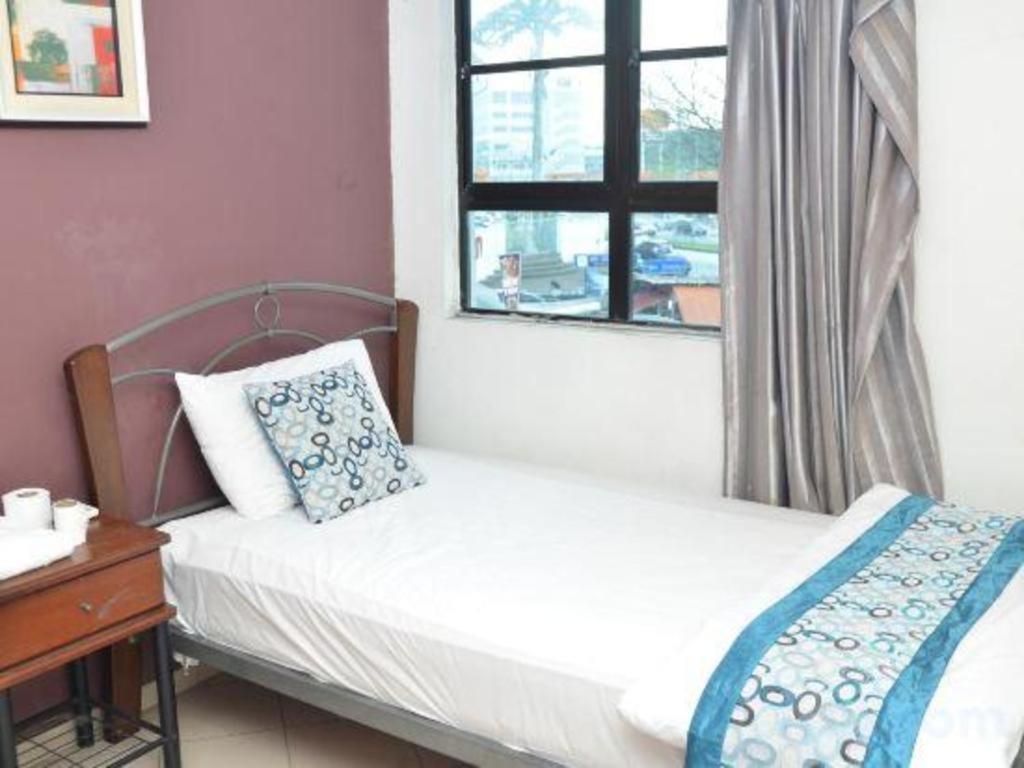 Oyo 89874 Gs Golden Star Hotel Seri Kembangan Exterior foto