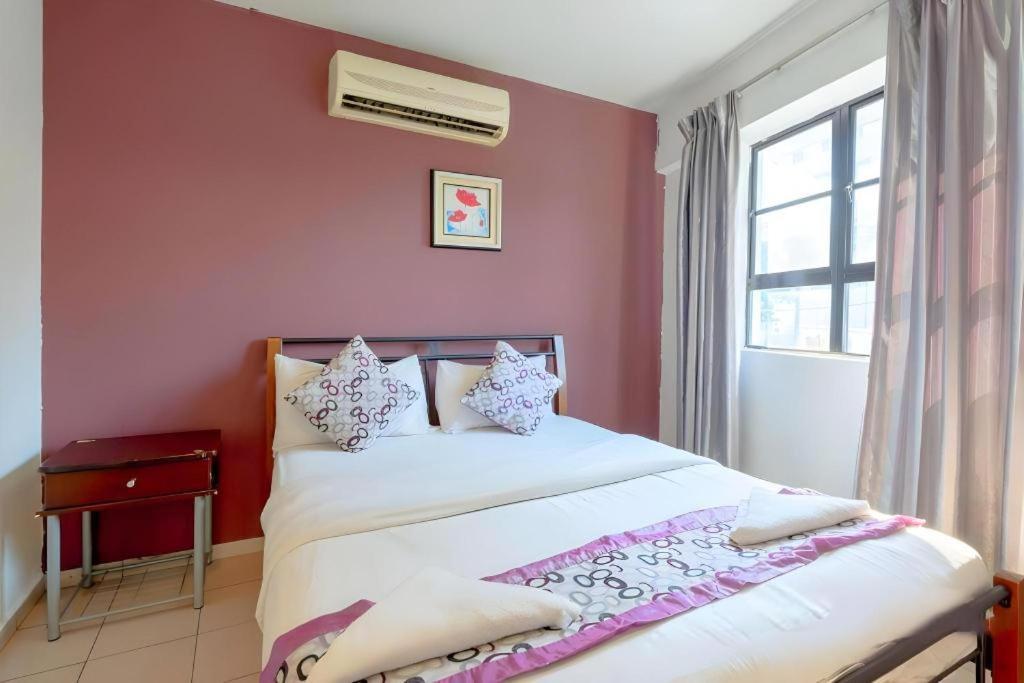 Oyo 89874 Gs Golden Star Hotel Seri Kembangan Exterior foto