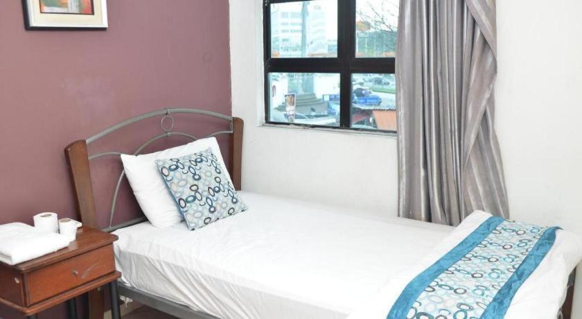 Oyo 89874 Gs Golden Star Hotel Seri Kembangan Exterior foto