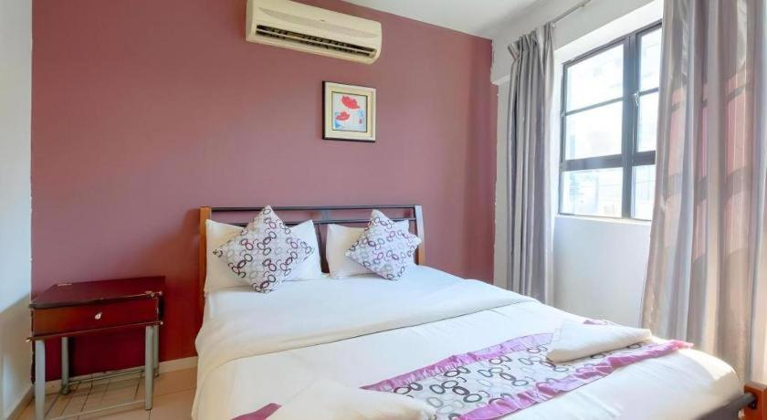 Oyo 89874 Gs Golden Star Hotel Seri Kembangan Exterior foto